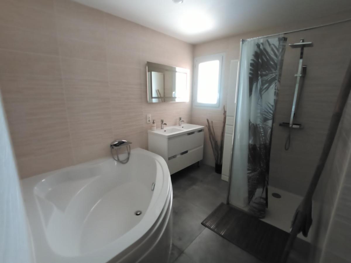 Appartements dans résidence Avec piscine - Mer à 500m Sainte-Marie-la-Mer Exterior foto